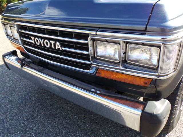 1990 Granite Dark Gray Toyota Land Cruiser 4 DOOR WAGON