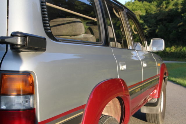 1990 Silver Toyota Land Cruiser SUV