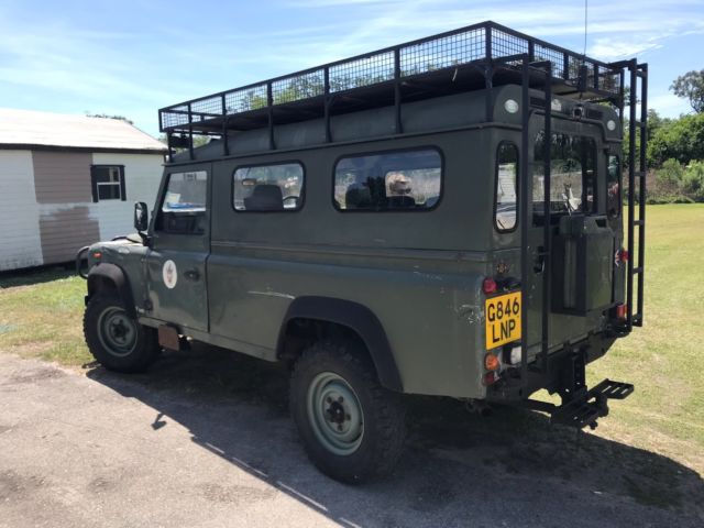 1990 Green Land Rover Defender