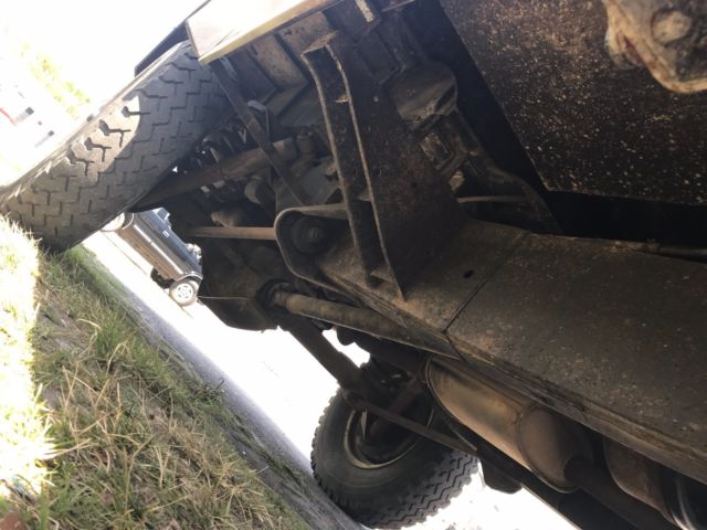 1990 Green Land Rover Defender