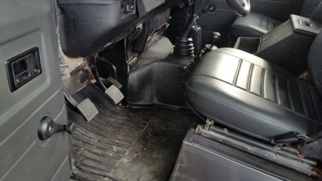 1980 Gray Land Rover Defender