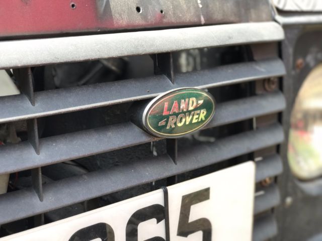 1990 Silver Land Rover Defender