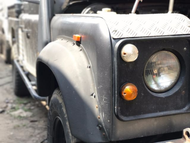 1990 Silver Land Rover Defender