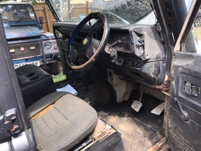 1990 Silver Land Rover Defender