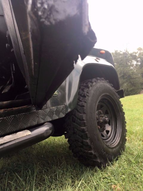 1990 Green Land Rover Defender SUV