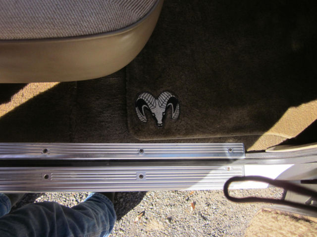 1990 White Dodge Other Pickups Regular Cab Shortbed