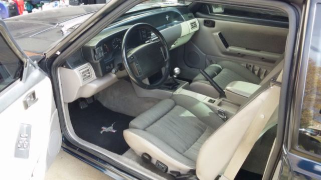 1990 Ford Mustang