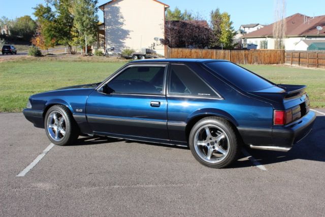 1990 Ford Mustang