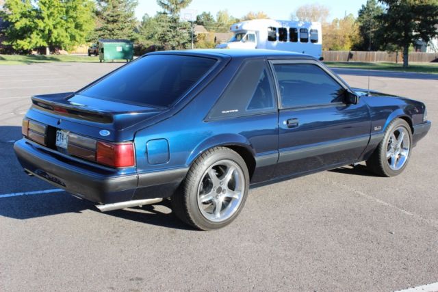 1990 Ford Mustang