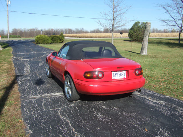 1990 Red Mazda MX-5 Miata Convertible