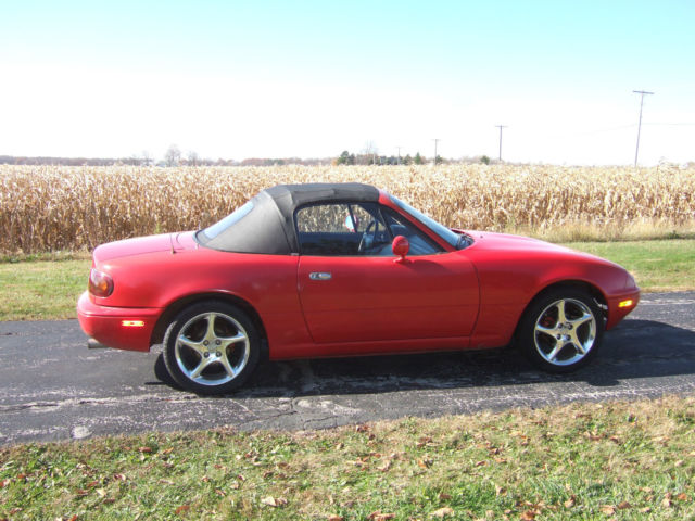 1990 Red Mazda MX-5 Miata Convertible