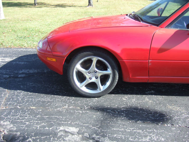 1990 Red Mazda MX-5 Miata Convertible
