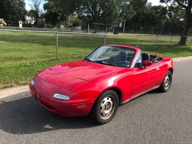 1990 Red Mazda MX-5 Miata Convertible