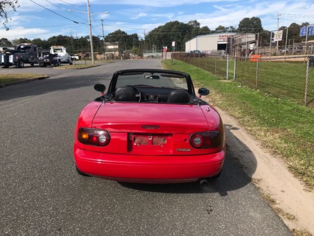 1990 Red Mazda MX-5 Miata Convertible