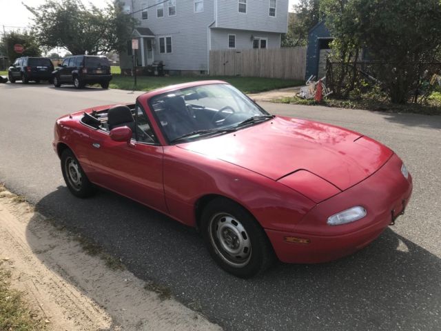 1990 Red Mazda MX-5 Miata Convertible