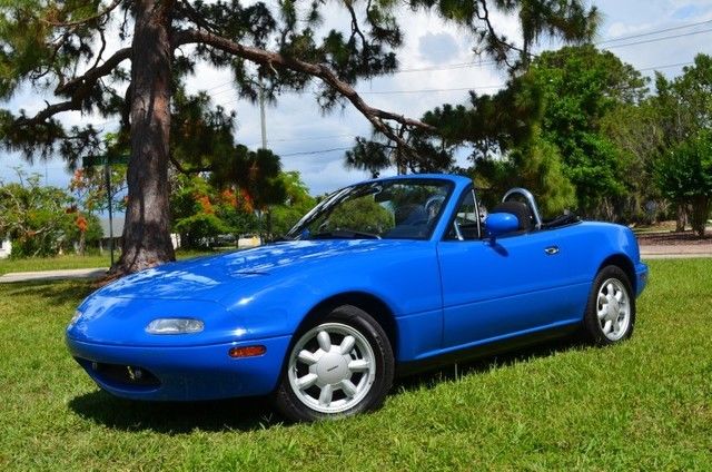 1990 Blue Mazda MX-5 Miata Convertible