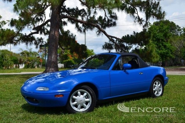 1990 Blue Mazda MX-5 Miata Convertible