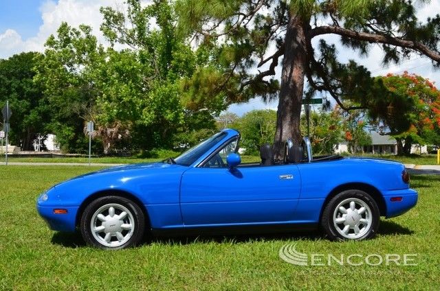1990 Blue Mazda MX-5 Miata Convertible