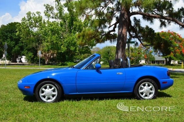 1990 Blue Mazda MX-5 Miata Convertible