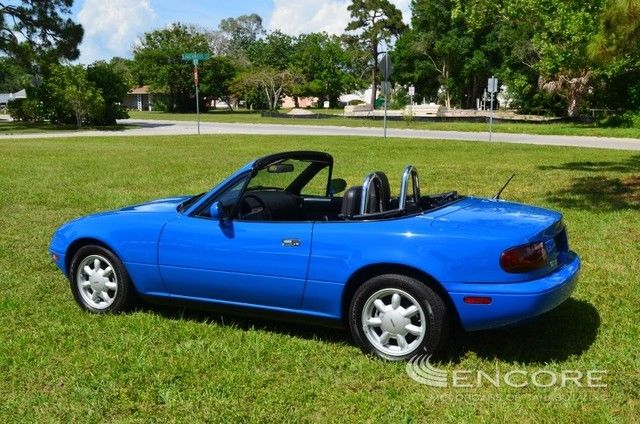 1990 Blue Mazda MX-5 Miata Convertible