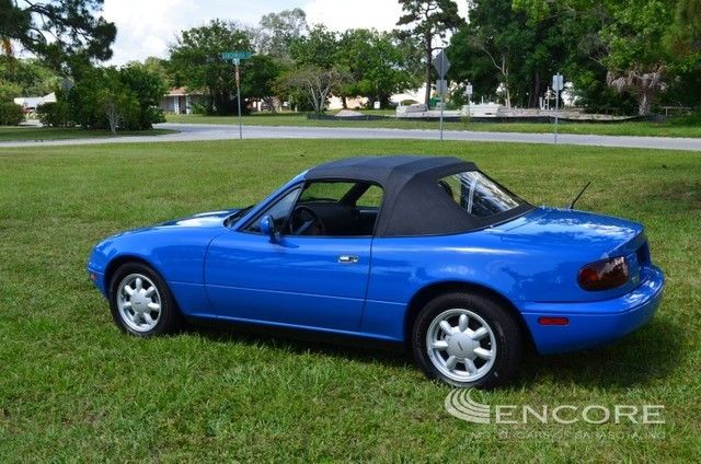 1990 Blue Mazda MX-5 Miata Convertible