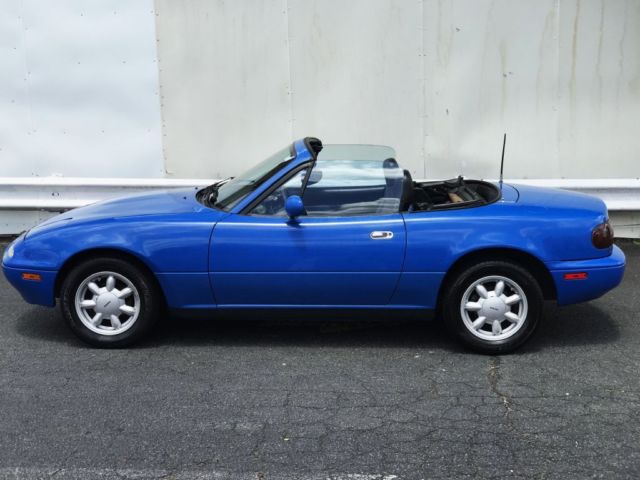 1990 Blue Mazda MX-5 Miata --