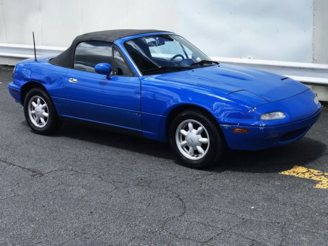 1990 Blue Mazda MX-5 Miata --
