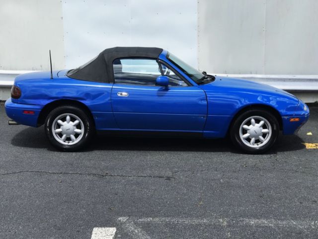 1990 Blue Mazda MX-5 Miata --
