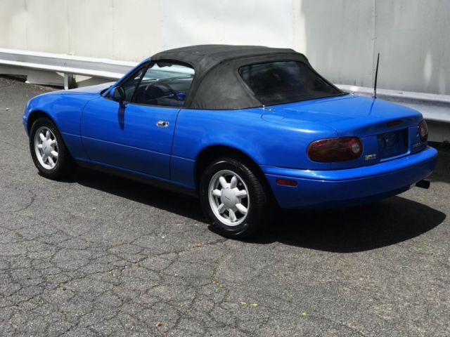 1990 Blue Mazda MX-5 Miata --