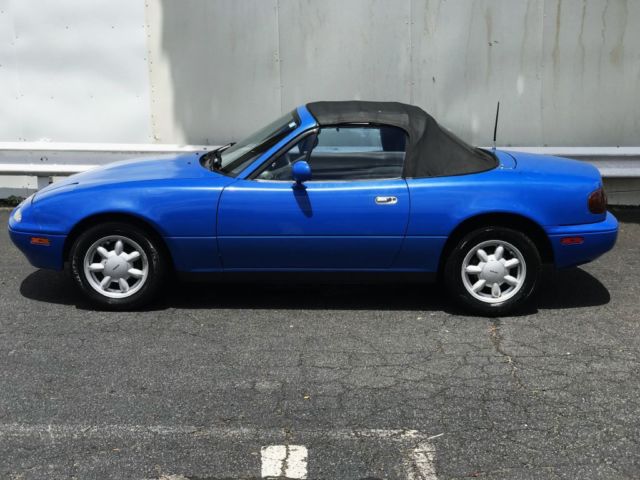 1990 Blue Mazda MX-5 Miata --