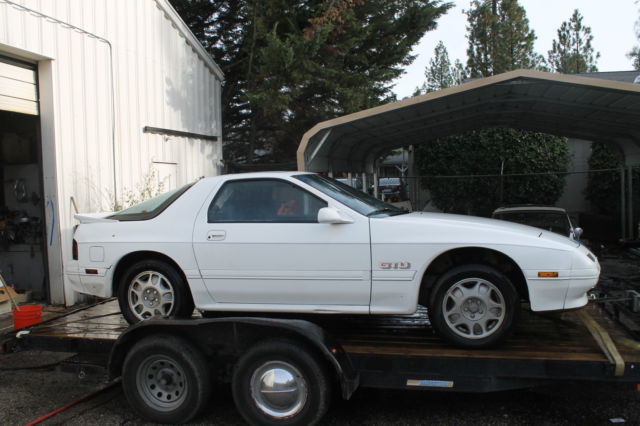 1990 White Mazda RX-7 Coupe