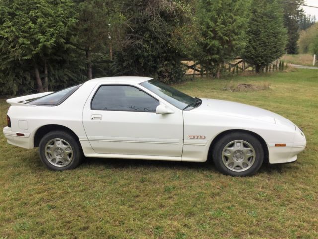 1990 White Mazda RX-7 Coupe