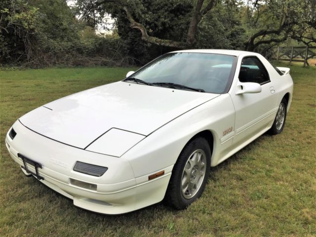 1990 White Mazda RX-7 Coupe