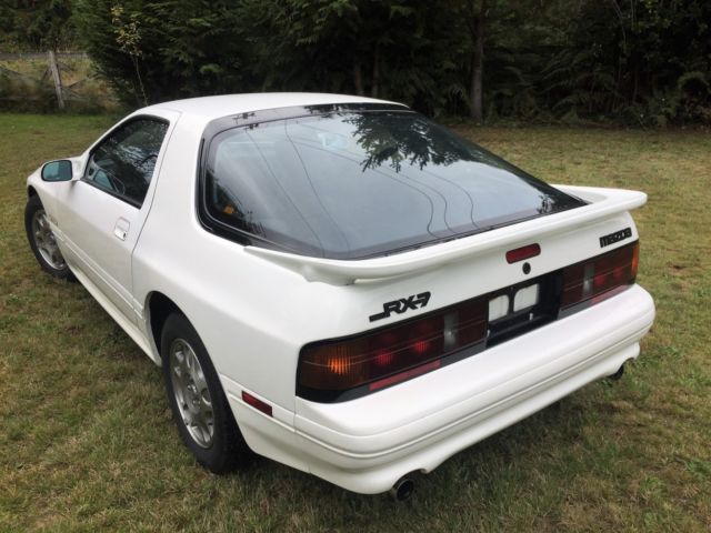 1990 White Mazda RX-7 Coupe