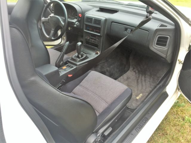 1990 White Mazda RX-7 Coupe
