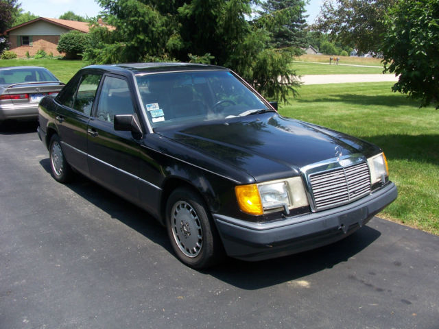1990 Black Mercedes-Benz E-Class Sedan