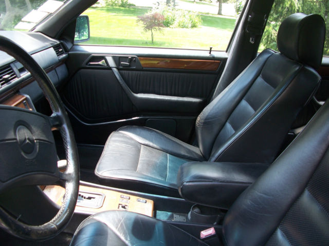 1990 Black Mercedes-Benz E-Class Sedan