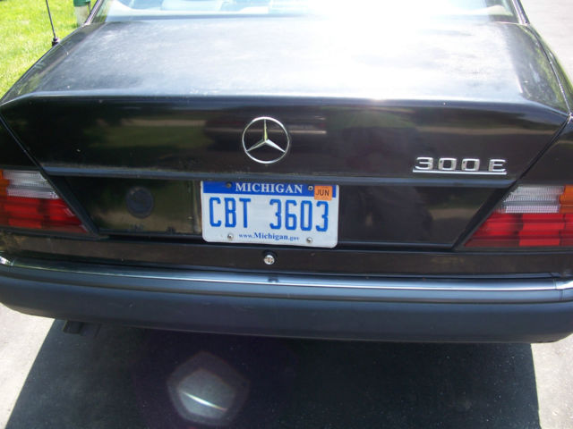 1990 Black Mercedes-Benz E-Class Sedan