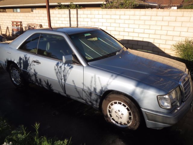 1990 Blue Mercedes-Benz 300-Series Coupe