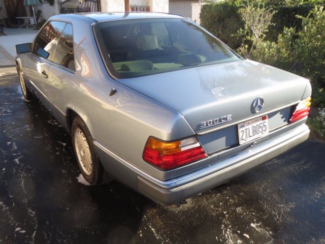 1990 Blue Mercedes-Benz 300-Series Coupe