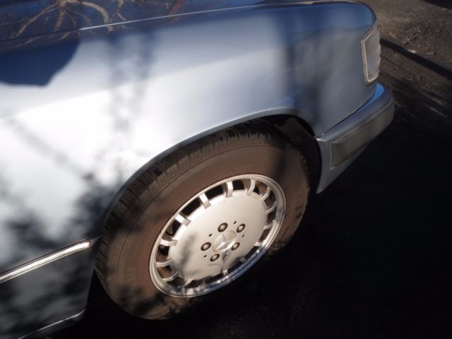 1990 Blue Mercedes-Benz 300-Series Coupe