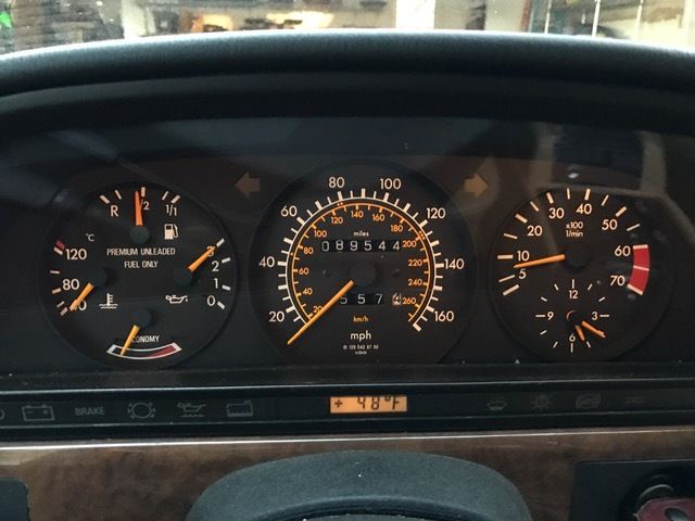 1990 White Mercedes-Benz S-Class Coupe