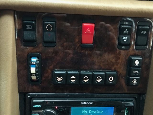 1990 White Mercedes-Benz S-Class Coupe