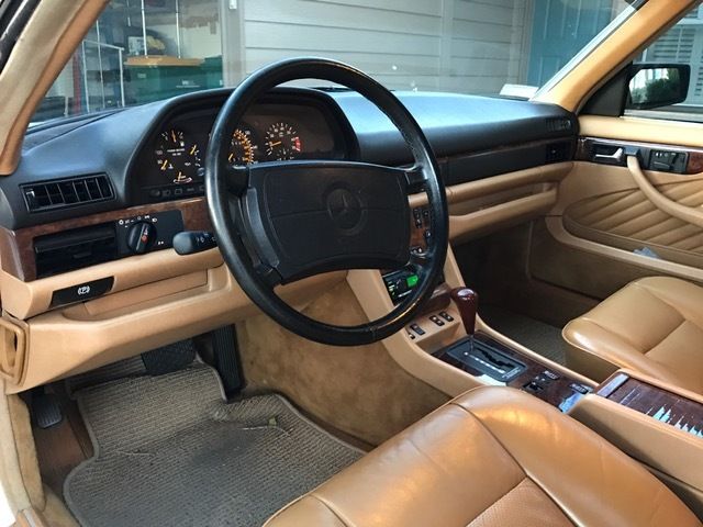 1990 White Mercedes-Benz S-Class Coupe