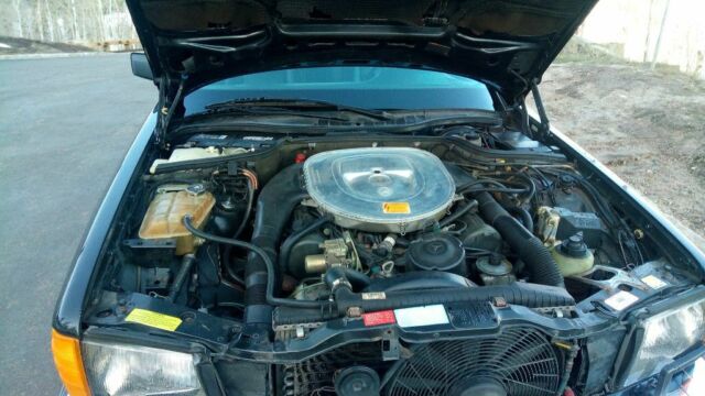 1990 Black Mercedes-Benz 500-Series Coupe