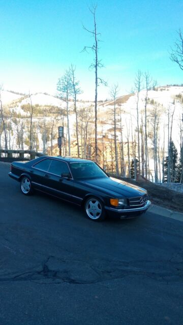 1990 Black Mercedes-Benz 500-Series Coupe