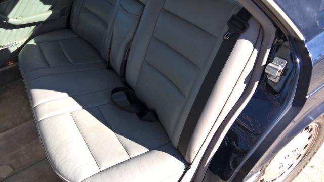 1990 Blue Mercedes-Benz 500-Series Sedan