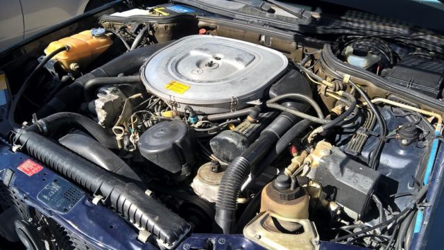 1990 Blue Mercedes-Benz 500-Series Sedan