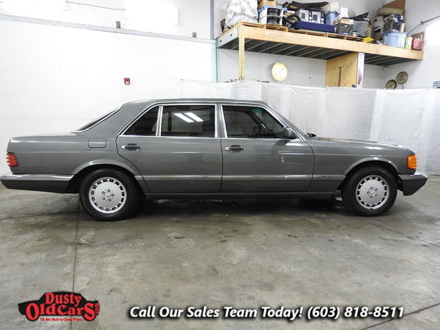 1990 Silver Mercedes-Benz 300 SEL Sedan