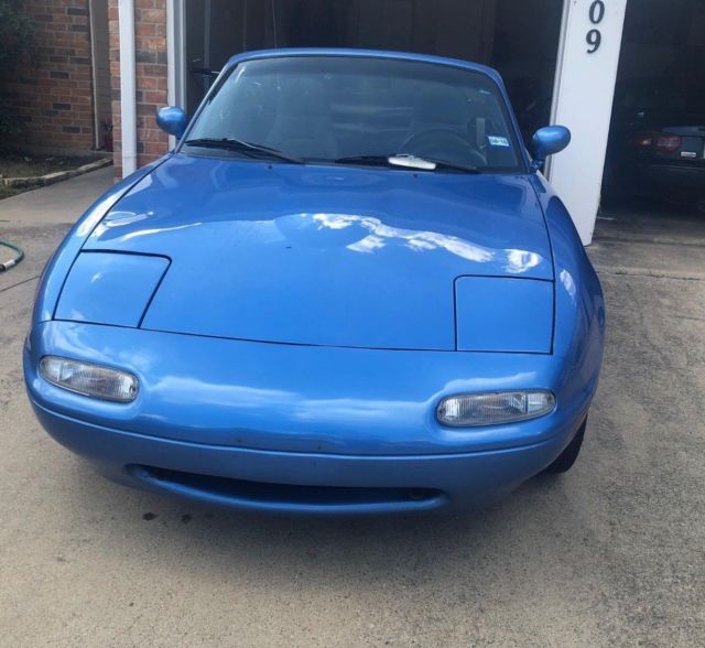 1990 Blue Mazda MX-5 Miata Convertible